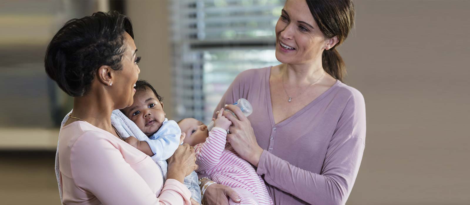 New moms sharing experiences.