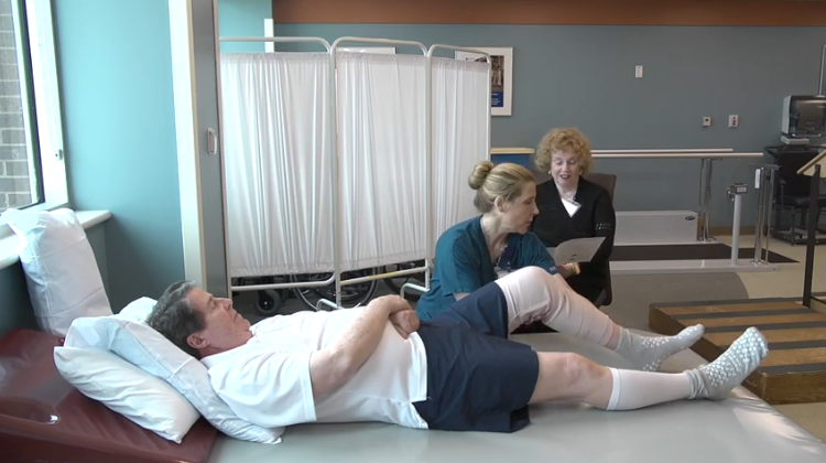 nurse demonstrating correct knee replacement care