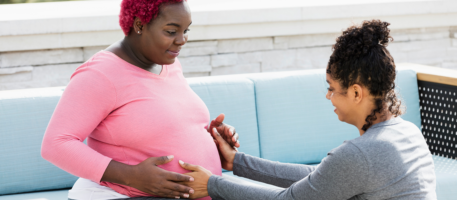 doula and pregnant woman