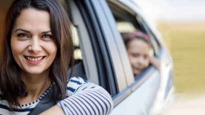 mom driving to location