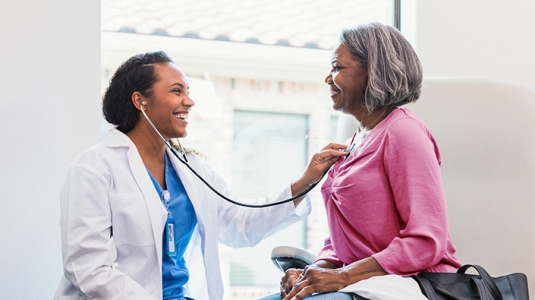 Female doctor and patient 