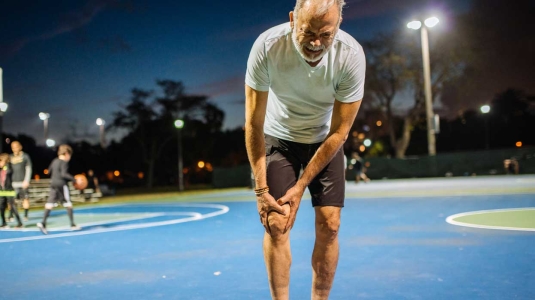 Man with hurt knee needs to go get it checked out