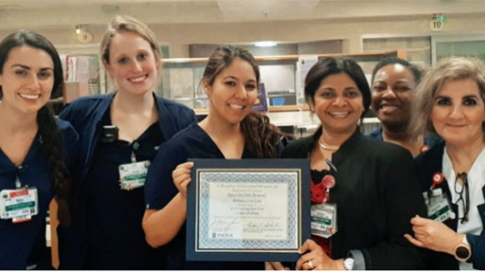 nurses receiving award